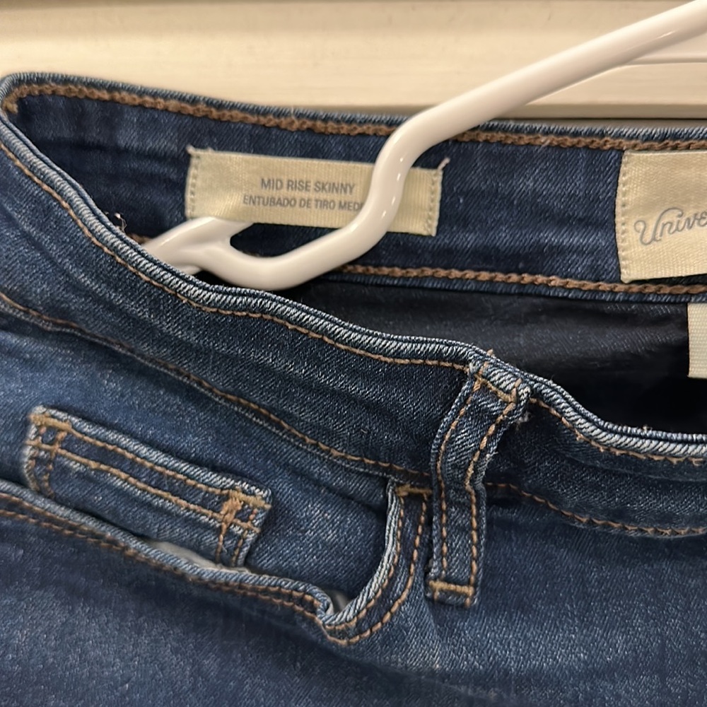 Universal Thread Mid Rise skinny jeans - Picture 3 of 6